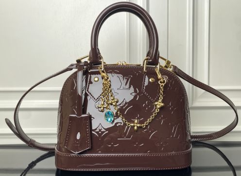 ルイヴィトン スーパーコピー 届く ナノスピーディ ヴェルニエナメル モノグラム チャーム付き ミニボストンバッグ ブラウン レディース 通販