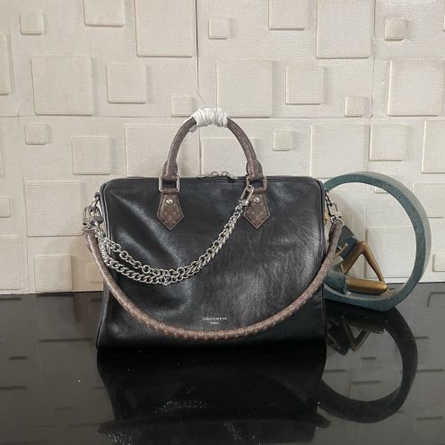 ルイヴィトン 並行輸入品 ナノスピーディ モノグラムコンビ レザー チェーン付きハンドバッグ ブラック 定番