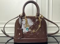 ルイヴィトン スーパーコピー 届く ナノスピーディ ヴェルニエナメル モノグラム チャーム付き ミニボストンバッグ ブラウン レディース 通販