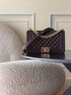シャネル スーパーコピー ボーイシャネル チェーンショルダーバッグ ダークブラウン レザー ミニバッグ 人気モデル