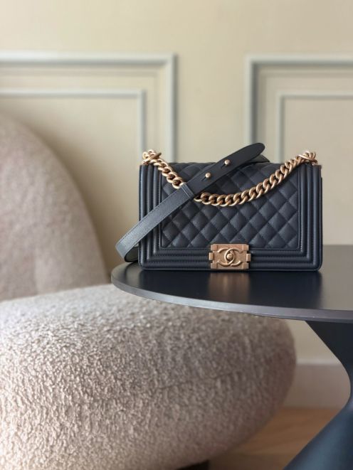 シャネル スーパーコピー ボーイシャネル チェーンショルダーバッグ ブラック レザー コンパクトバッグ 人気モデル
