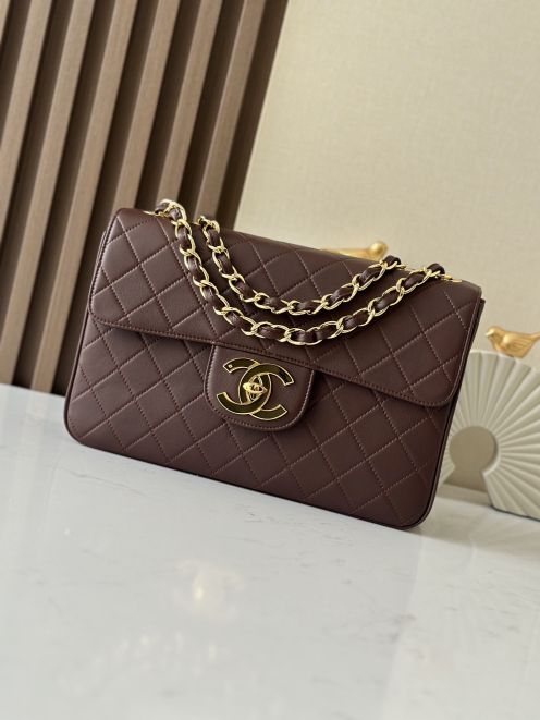 シャネル スーパーコピー クラシックフラップ ショルダーバッグ ブラウン キルティング おすすめ A2222