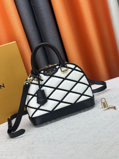ルイヴィトン スーパーコピー アルマ ミニボストンバッグ バイカラー ブラック&times;ホワイト 人気モデル M83048 M53152