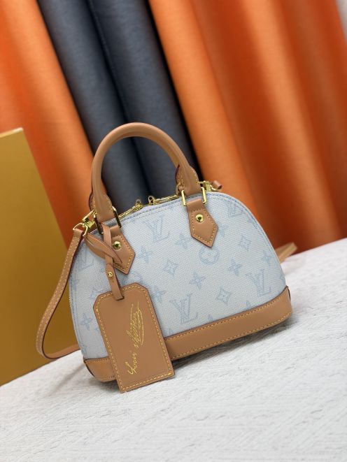 ルイヴィトン スーパーコピー 届く アルマ ミニボストンバッグ ライトブルー モノグラムキャンバス ヌメ革コンビ 人気モデル M27526