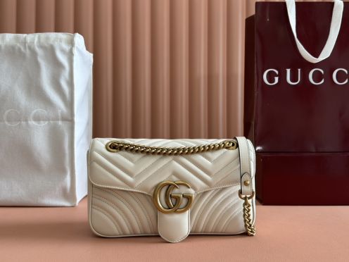 グッチ スーパーコピー 届く GGマーモント ミニショルダーバッグ アイボリーホワイト キルティングチェーン 高品質レプリカ 443497