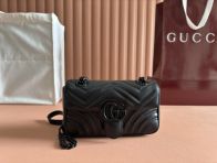 グッチ スーパーコピー 届く GGマーモント ミニショルダーバッグ ブラック キルティングチェーン 高品質レプリカ 446744