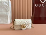 グッチ ハイブランド GGマーモント ミニショルダーバッグ アイボリー キルティングチェーン 新作