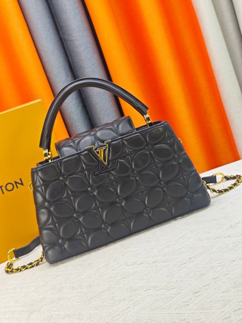 ルイヴィトン スーパーコピー カプシーヌ 2WAYミニバッグ ハンドバッグ ブラック キルティング調 レザー レディース 注目商品 M23999