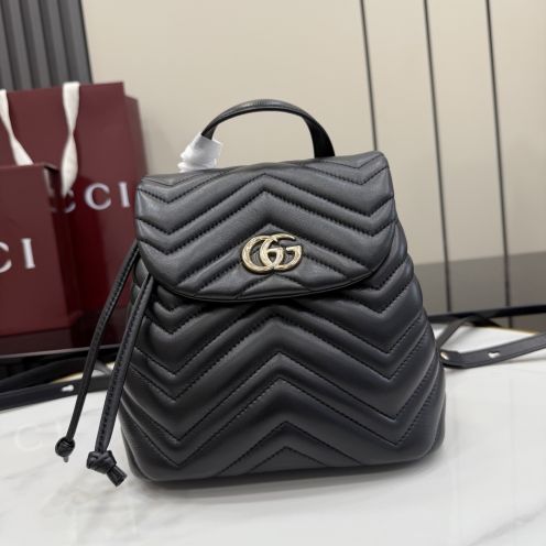 グッチ コピー GGマーモント バックパック キルティングレザー ブラック系 コンパクトバッグ 人気モデル 855921