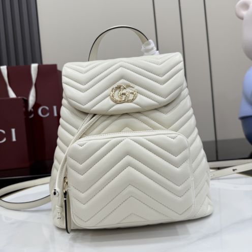 グッチ n級品 GGマーモント バックパック キルティングレザー ホワイト系 コンパクトバッグ おすすめ 861878