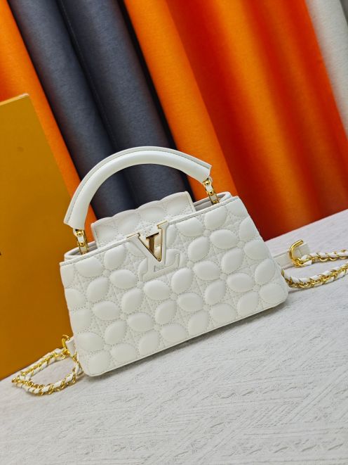ルイヴィトン コピー カプシーヌ 2WAYミニバッグ ハンドバッグ ホワイト キルティング調 レザー レディース おすすめ M23998