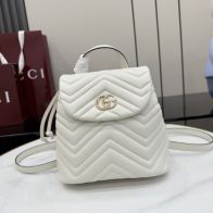 グッチ スーパーコピー GGマーモント バックパック キルティングレザー ホワイト系 コンパクトバッグ 注目商品 855921