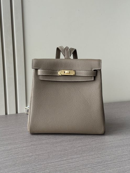 エルメス スーパーコピー ケリー バックパック グレージュ ゴールド金具 上品デザイン