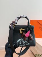 エルメス コピー ケリー 2WAYミニバッグ ブラックカラー 刺繍デザイン ゴールド金具 上質レザー仕上げ 注目商品