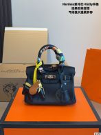 エルメス スーパーコピー ケリー ミニバッグ ブラックカラー シルバー金具 上質レザー仕上げ おすすめ