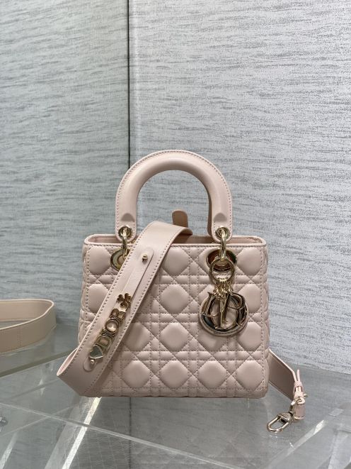 ディオール スーパーコピー レディ ディオール ミニバッグ ピンク レザー キルティング 2WAY仕様 売れ筋