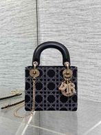 ディオール スーパーコピー レディ ディオール ミニバッグ ブラック キャンバス刺繍 2WAY仕様 人気モデル