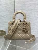 ディオール 並行輸入品 レディ ディオール コンパクトバッグ ベージュ レザー キルティング 2WAY仕様 定番