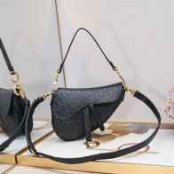 ディオール コピー サドル ショルダーバッグ コンパクトバッグ ブラック おすすめ 1035