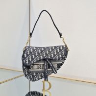 ディオール スーパーコピー サドル ショルダーバッグ オブリークジャカード ロゴデザイン ミニバッグ