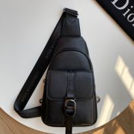 ディオール スーパーコピー サドル ボディバッグ ブラックレザー スリングバッグ シンプルデザイン 2068
