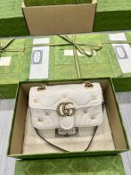 グッチ スーパーコピー 届く GGマーモント ショルダーバッグ ホワイト レディース 446744