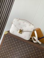 ルイヴィトン ハイブランド ポシェットメティス ショルダーバッグ ホワイト ピンクモノグラム レディース M14977