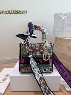 ディオール 並行輸入品 レディディオール フラワー刺繍ミニバッグ マルチカラー レディース 定番