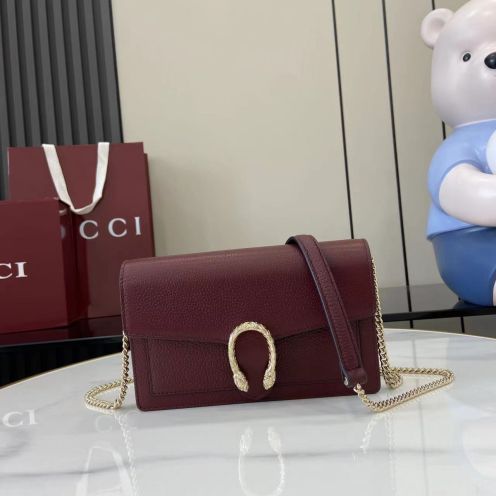 グッチ スーパーコピー ディオニュソス コンパクトバッグ ワインレッド 人気モデル 上品チェーン仕様