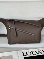 ロエベ 並行輸入品 パズル ベルトバッグ ダークブラウン 上質レザー実用デザイン