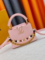 ルイヴィトン スーパーコピー カプシーヌ 2WAYミニバッグ ピンク ゴールド金具 上品デザイン M28716