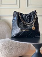 シャネル スーパーコピー シャネル22 ハンドバッグ ブラックキルティングレザー ゴールドチェーン
