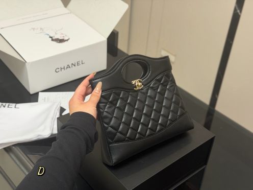 シャネル n級品 シャネル31 ミニバッグ ブラック キルティングレザー 上品チェーン