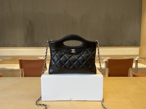 シャネル スーパーコピー 届く シャネル31 ミニボストンバッグ ブラック キルティング 上品仕様 AP3756