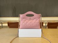 シャネル コピー シャネル31 コンパクトバッグ ピンク キルティングレザー 上品デザイン AP3756