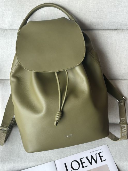 ロエベ n級品 フラメンコ ミニリュック コンパクトバッグ グリーン 上質レザー仕上げ