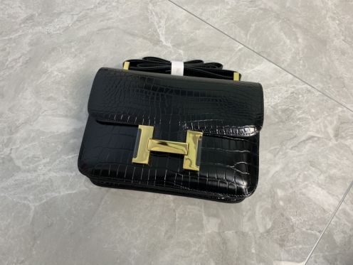 エルメス 並行輸入品 コンスタンス クロコ型押しショルダーバッグ ブラック ゴールド金具