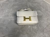 エルメス n級品 コンスタンス クロコ型押しショルダーバッグ ホワイト ゴールド金具