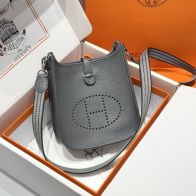 エルメス スーパーコピー 届く エヴリン ミニバッグ レザー グレー系 編み込みストラップ 上品モデル