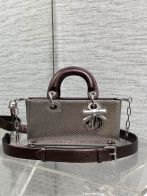 ディオール スーパーコピー レディディオール ミニバッグ シルバー コンビ レザー型押し 上品2WAY