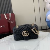 グッチ ハイブランド GGマーモント ミニバッグ ブラック 上品キルティングチェーンデザイン 837280