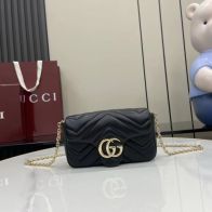 グッチ ハイブランド GGマーモント ミニバッグ ブラック 上品キルティングチェーンデザイン 841290