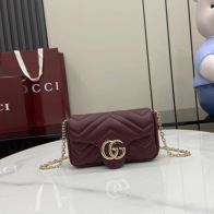 グッチ コピー GGマーモント ミニバッグ ボルドー 上品キルティングチェーンデザイン 841290