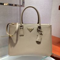 プラダ n級品 ガレリア ハンドバッグ ベージュ 上品レザー調シンプルエレガントデザイン 1BA274
