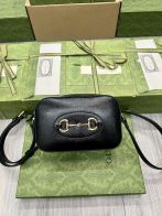 グッチ スーパーコピー 届く ホースビット1955 レザー コンパクトバッグ ブラック ゴールド金具 760196