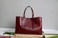 グッチ スーパーコピー オフィディア GGエンボス トートバッグ レッド レザーデザイン 人気モデル 815213