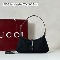 グッチ コピー ジャッキー1961 2WAYバッグ ブラック GG柄 シルバー金具 横長デザイン 863137