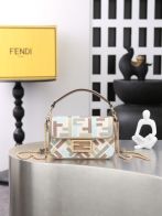 フェンディ 並行輸入品 バゲット ミニバッグ パステルカラー FF柄 チェーン付き ゴールド金具 6004