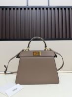 フェンディ 並行輸入品 ピーカブー ハンドバッグ グレージュ ゴールド金具 落ち着いた台形フォルム 2WAYショルダー 98049
