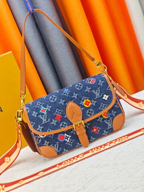 ルイヴィトン ハイブランド ディアンヌ ショルダーバッグ デニムブルー マルチカラーモノグラム 刺繍風 2WAY M99923